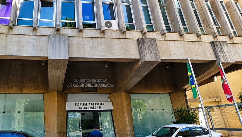 Servidoras da Educação são afastadas por supostos diplomas falsos em SC