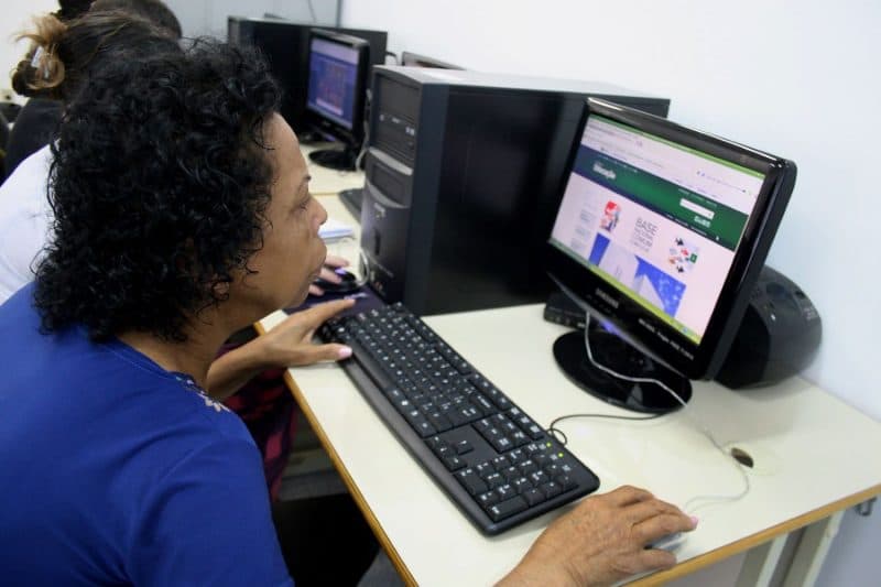 Santa Catarina abre matrículas para EJA com foco em inclusão e acesso ao ensino