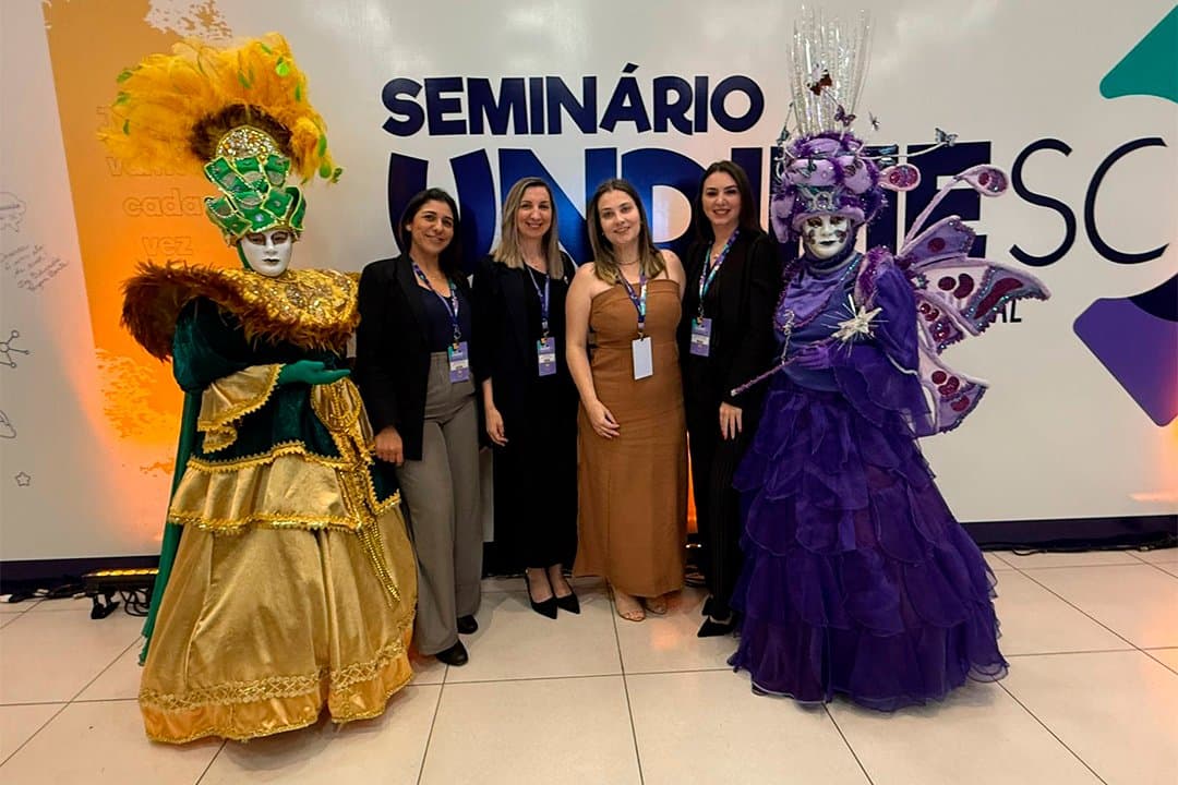 Secretaria de Educação de Garopaba participa do Seminário Estadual de Educação em Araranguá